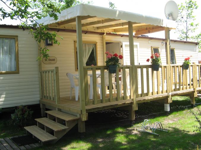 A.V. MOBIL-HOME sur Camping 4 étoiles