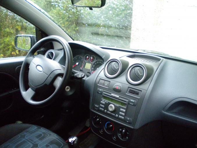 FORD FIESTA FUN TDCI 1.4 l - 1ère main
