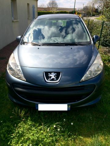 Peugeot 207 6CV 90ch 5 portes Essence /Pas de CLIM