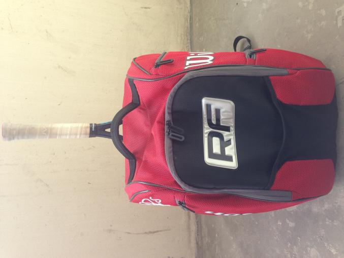 Sac a dos tennis wilson RF rouge et noir