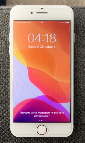 Iphone 7 argent 128go sous garantie