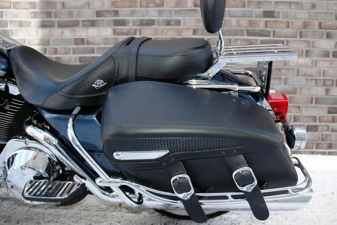 Harley-Davidson FLHRC Road King Classic