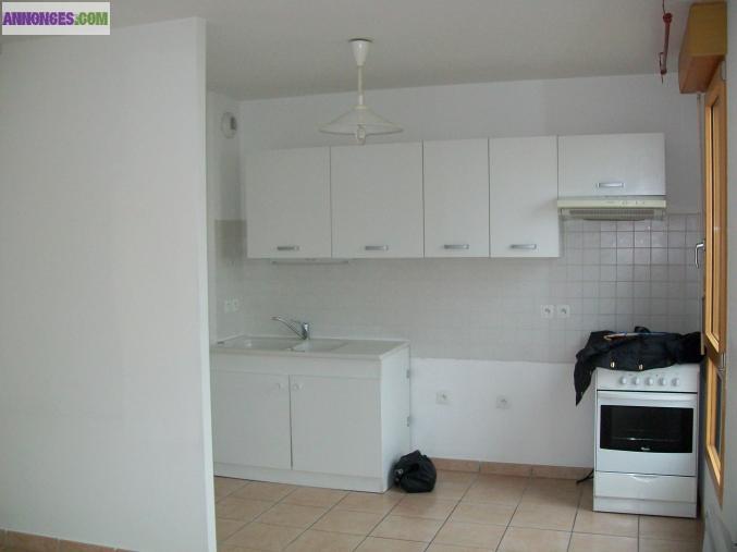 Location F2+garage+charges Resid Bellarmato(600€) DOCKS (LIBRE