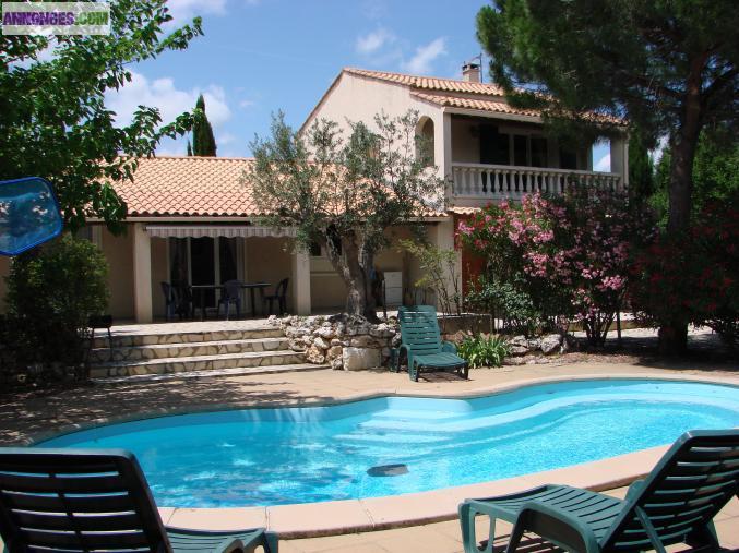 Calme absolu pour cette maison 167m2 sur 2400m2 en option 1ha en plus!