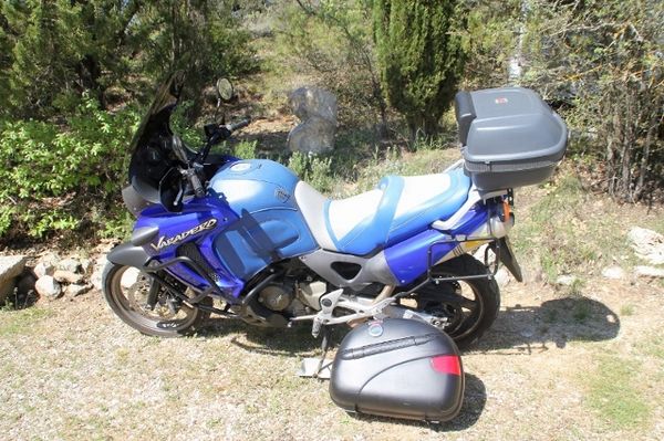 VENDS MOTO HONDA VARADERO 1000