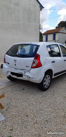 Voiture Dacia sandero 