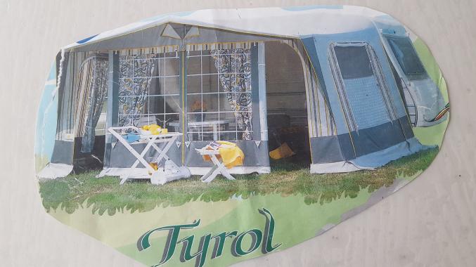 AUVENT POUR CARAVANE