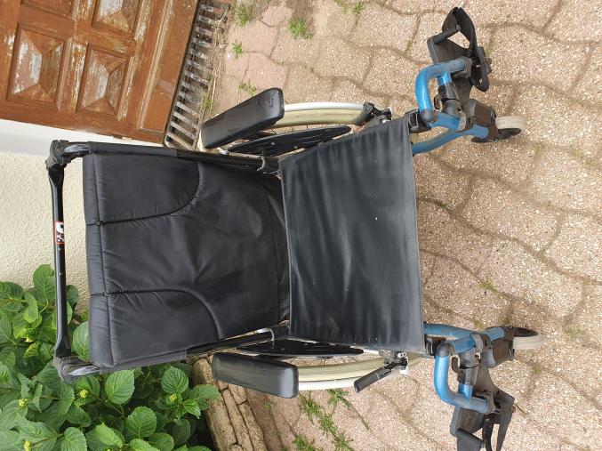 Fauteuil roulant 