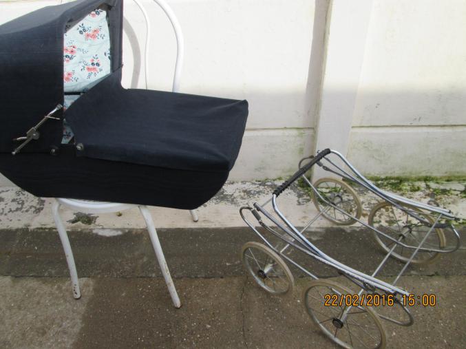 Ancien Landau Poupée