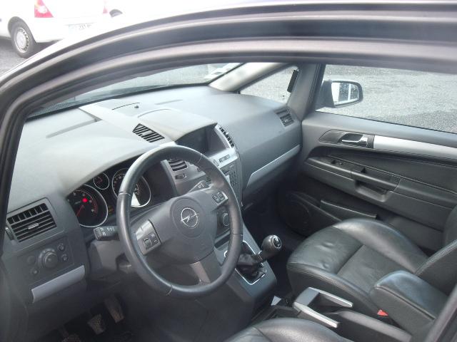 Opel Zafira ii 1.9 cdti 120 cosmo pack