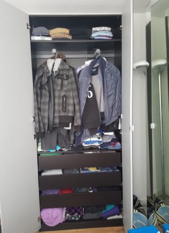 Dressing/armoires Ikea noirs avec portes en miroir