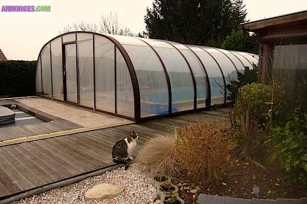 Chalet en rondin de bois style canadien