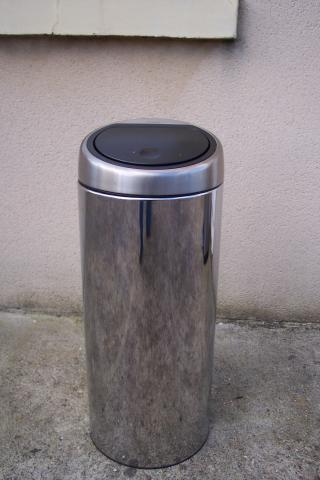 Poubelle BRABANCIA.