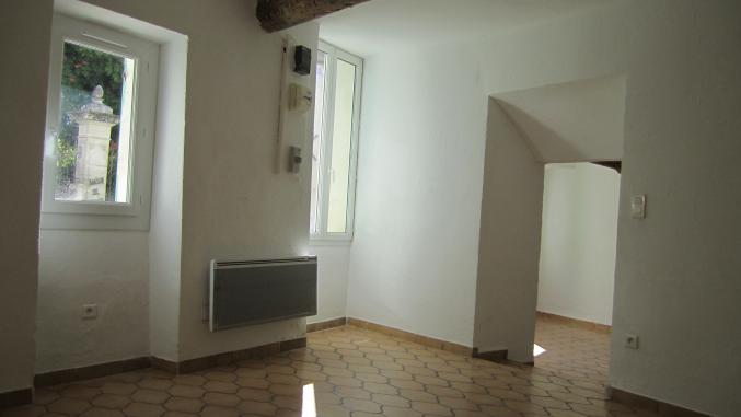 Loue maison de village