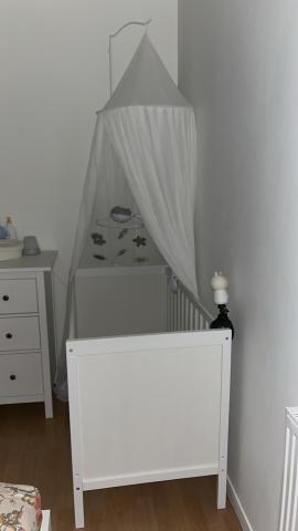 Lit SUNDVIK + commode HEMNES