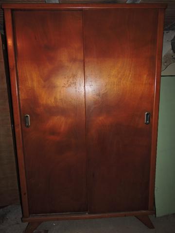 Armoire portes coulissantes