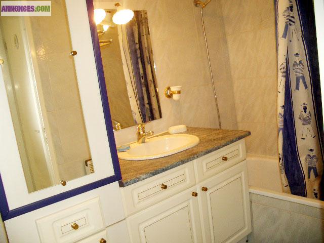 Saint Raphaël, résidence piscine, vue mer