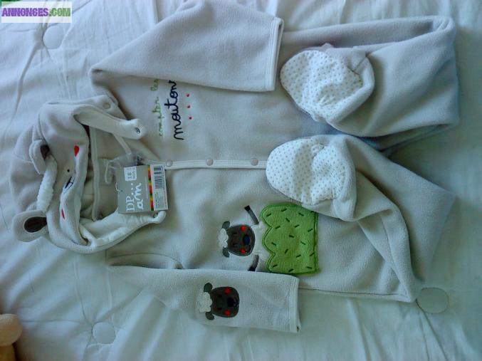 Sur pyjama "mouton"