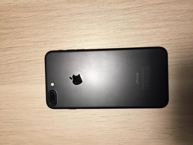 IPhone 7 Plus (très bon état)