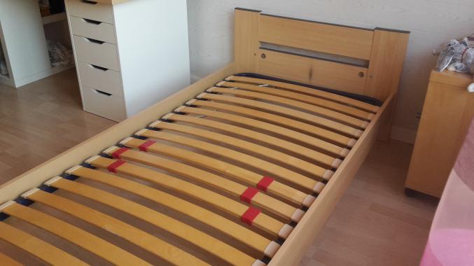 Lit de 90x1.90 tres bon etat