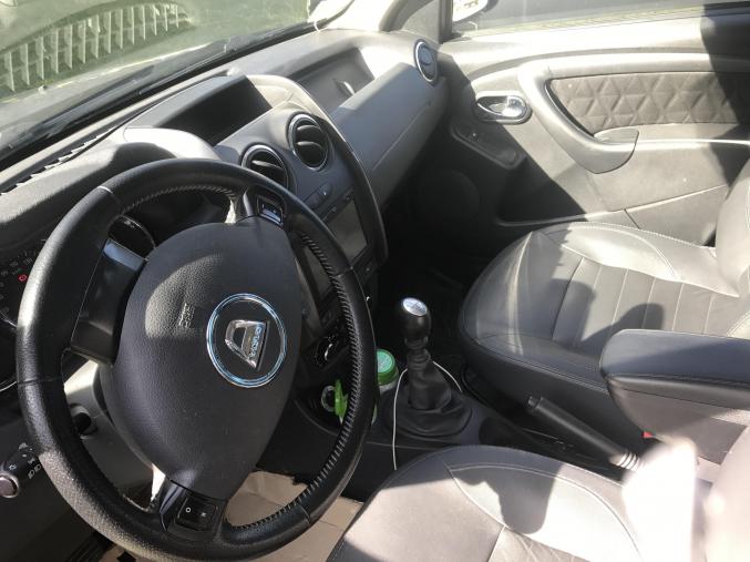 DUSTER 4 X 4PRESTIGE TOUTES OPTIONS