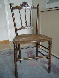 Lot de 2 chaises très anciennes