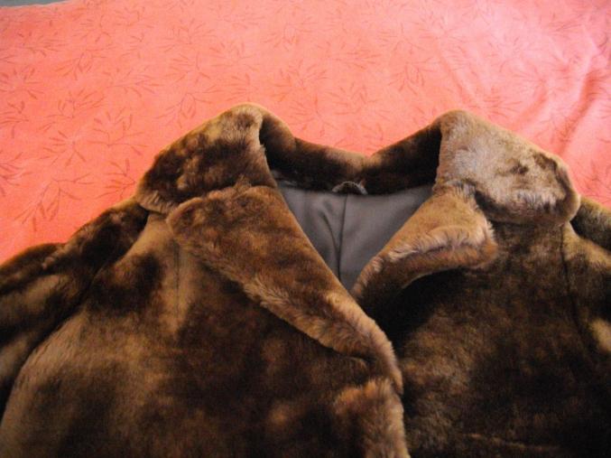 Manteau fourrure naturelle mouton doré