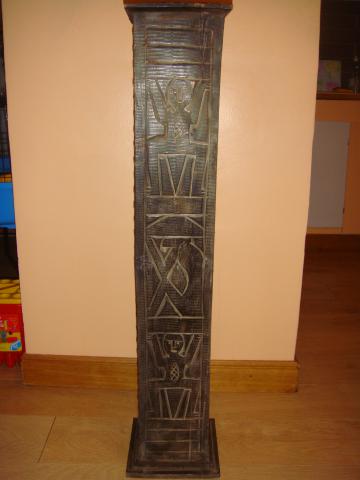 Tour à CD décor africain