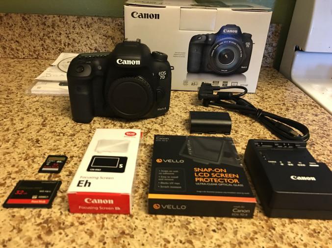 Canon 7D mark II neuf,garantie 1 an
