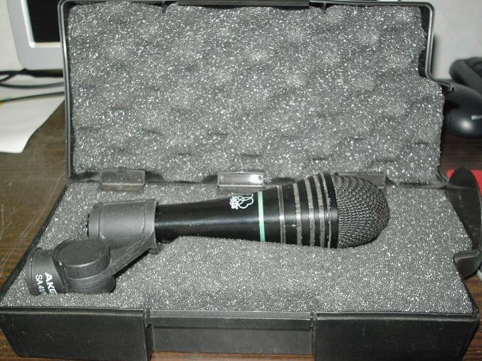 MICRO AKG