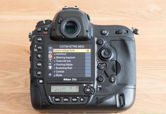 Caméra RÉFLEX Digital Nikon D4S 16.2 MP