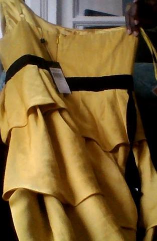 Jolie robe bcbg neuf