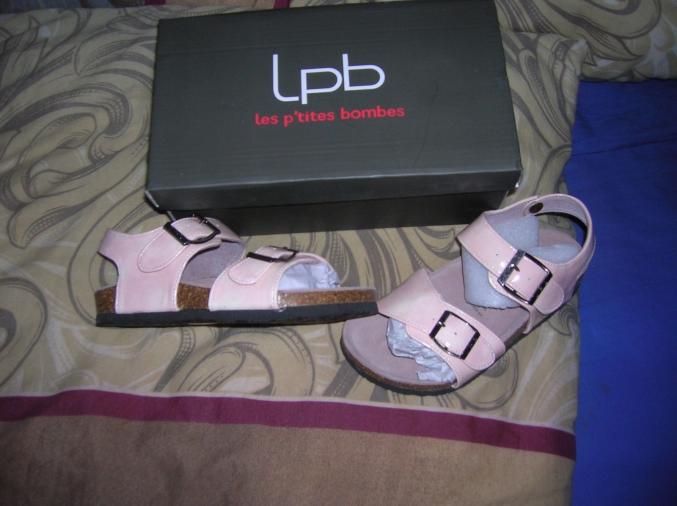 CHAUSSURES SANDALES NEUVES INT CUIR LES PETITES BOMBES 30 A 34 kap2