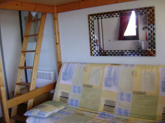 STUDIO CABINE bord lac - 750 m mer PISCINE 4/5 p.