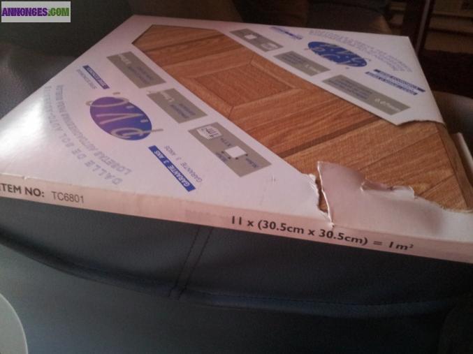 Lot de dalles PVC autocollantes