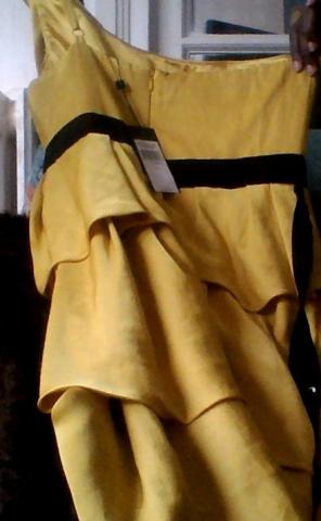 Jolie robe bcbg neuf 