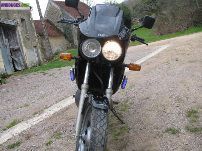 MOTO YAMAHA 125 TDR