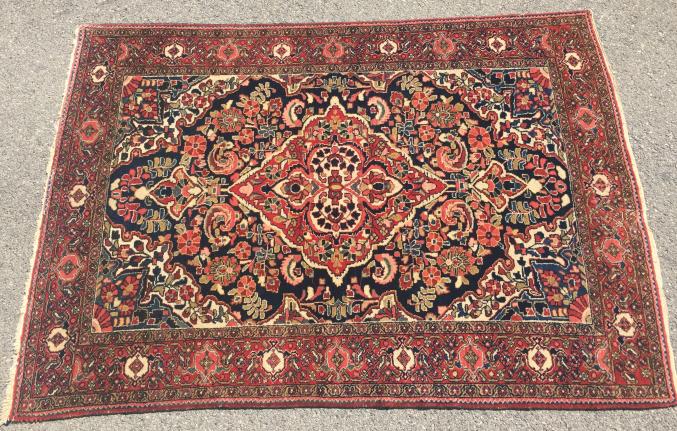 Tapis d'orient persan Iran BAKTHIAR