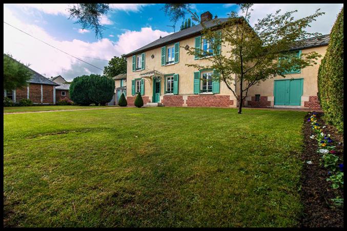 Maison du XIXème sur terrain divisible et constructible