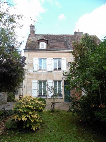 Maison ancienne centre ville nogent le roi