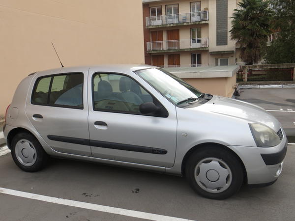  Renault Clio - 120 000kms - Révision ok