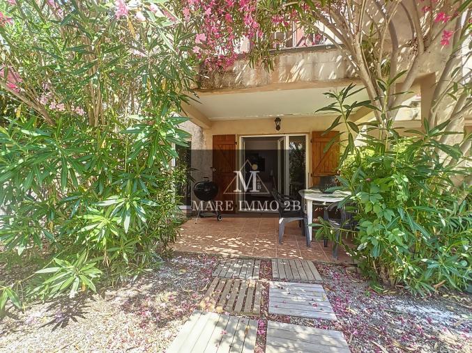 MAISON AVEC JARDIN ET PISCINE 