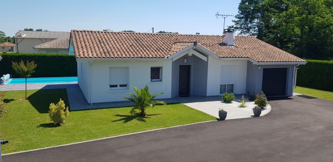 Maison moderne avec piscine chauffer et sans vis a vis