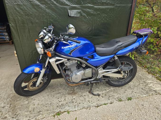 Vends Kawasaki ER-5 pour pièces