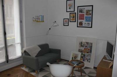 Aloué Studio meublé avec une pièce principale