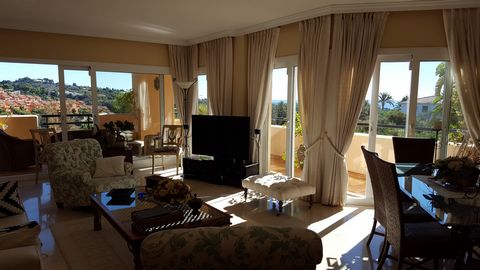 MARBELLA Baisse de prix Superbe T4 vue mer