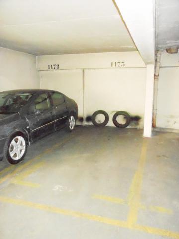 Parking fermé sécurisé sous contrôle vidéo et gardiennage .