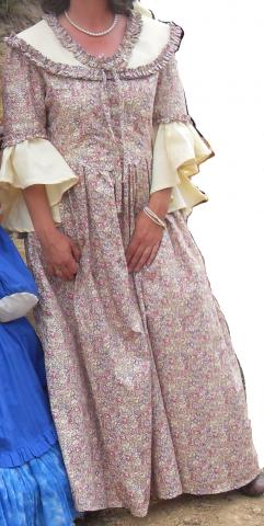 Costumes époque femme