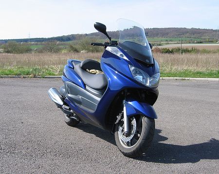 Moto scooter yamaha