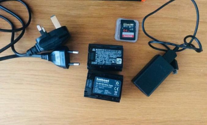 Sony Alpha 7 III  Tamron 28-75 mm F /  2.8 accessoires